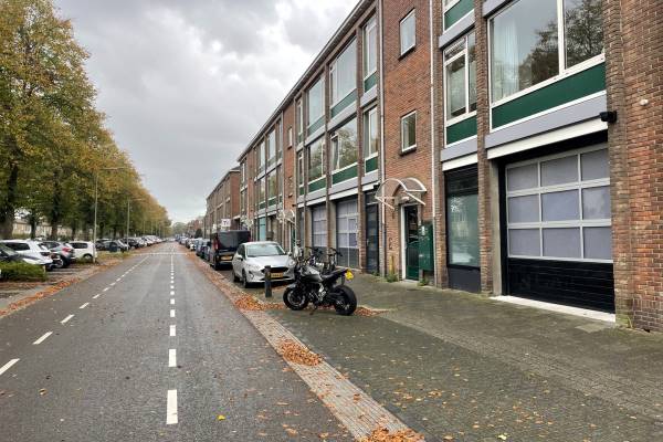 Bedrijfsruimte Johan van Oldenbarneveltlaan 32 Zeist