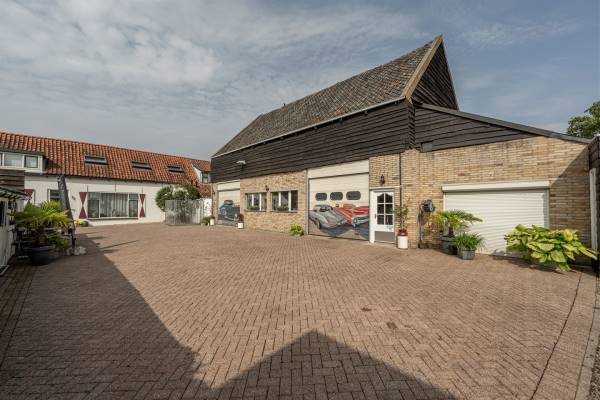 Bedrijfsruimte Steenenstraat 41 Oud-Beijerland