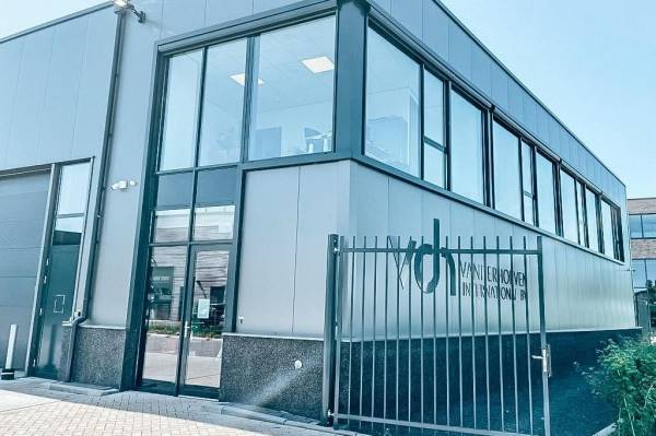 Bedrijfsruimte Grote Esch 810 Moordrecht