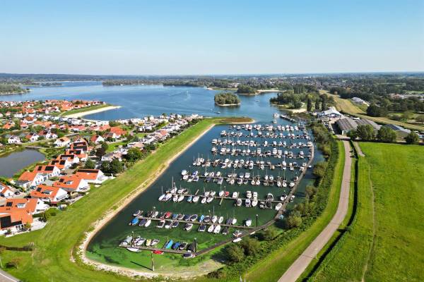 Bedrijfsruimte De Muggenwaard 16 Lathum