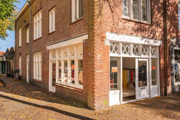 Winkelruimte Stationsstraat 10 Bergen (NH)
