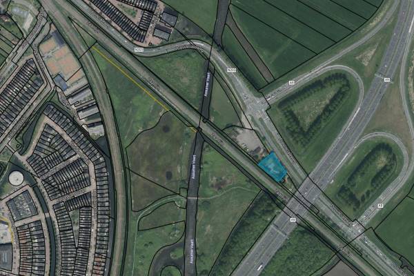 Verhard buitenterrein Kavel nabij Provincialeweg 8 Uitgeest