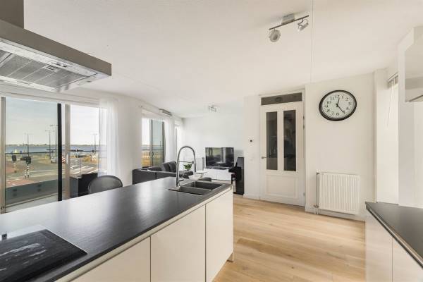 Winkelruimte Pampuslaan 112 Amsterdam