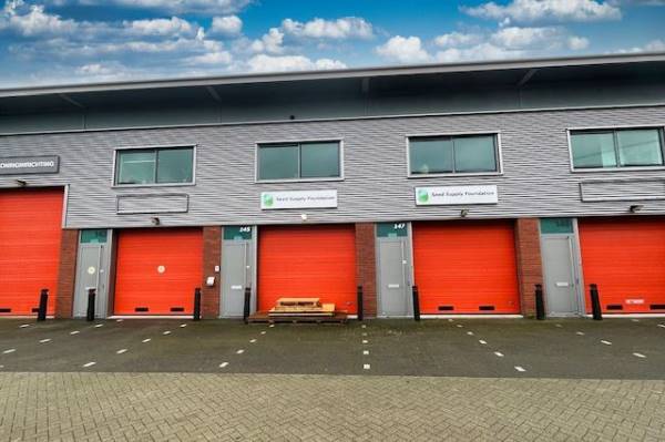 Bedrijfsruimte Otto van Tussenbroekstraat 145- 147 Rotterdam