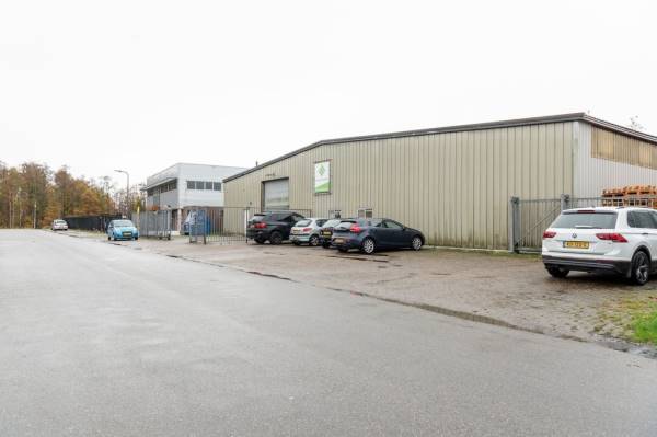 Bedrijfsruimte Windas 11 Heerenveen