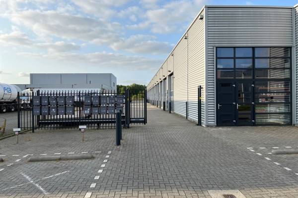 Bedrijfsruimte Douwenmaat 123 Meppel