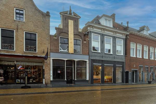 Winkelruimte Raadhuisplein 8 Franeker