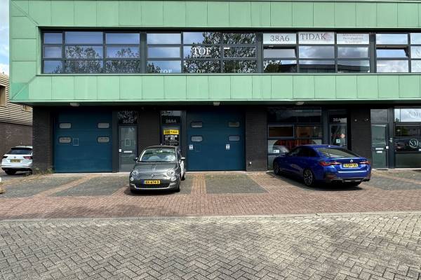 Bedrijfsruimte A. van Leeuwenhoekweg 38A4 Alphen aan den Rijn