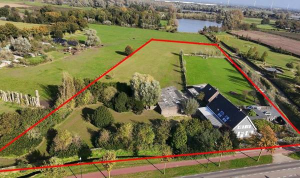 Bedrijfsruimte van Heemstraweg 16 Weurt