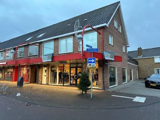 Winkelruimte Burgemeester van Baarstraat 34 Volendam