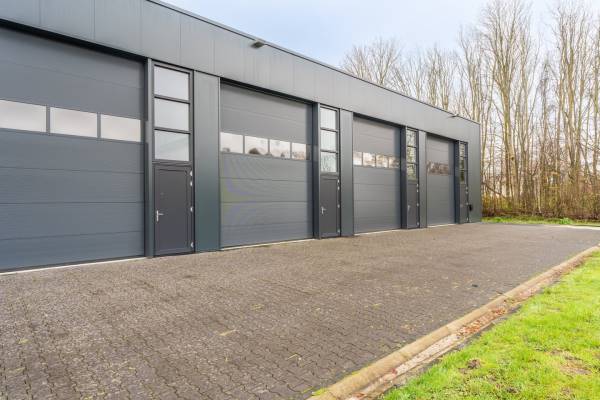 Bedrijfsruimte J.D. van der Veenstraat 24-D Winschoten