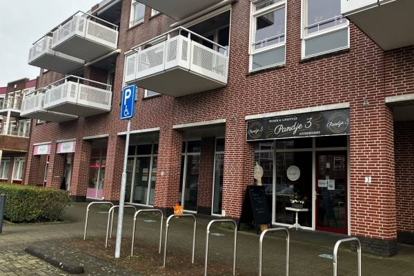 Winkelruimte Dokter H. de Vriesplein 4 Arkel
