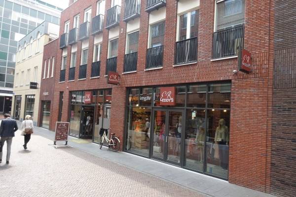 Winkelruimte Nieuwe Emmasingel 96 Eindhoven
