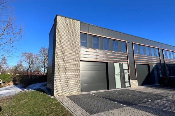 Bedrijfsruimte Pakketboot 20 Houten