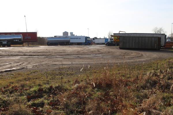 Verhard buitenterrein Papierbaan 90 Winschoten