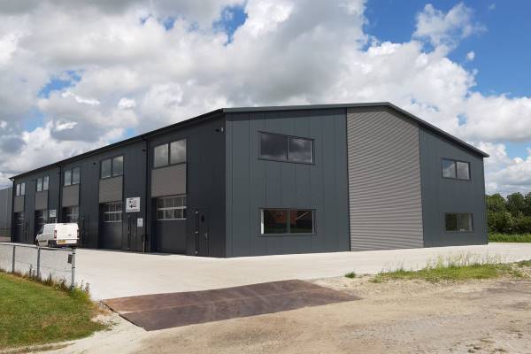 Bedrijfsruimte St. Michaelsberch 5E Winsum (FR)