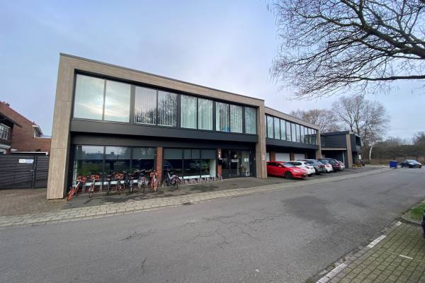 Bedrijfsruimte IJsbaanweg 7 Enschede