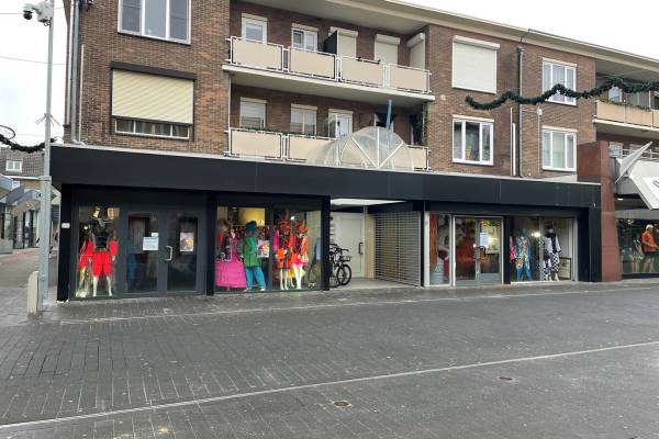 Winkelruimte Salmstraat 40- 50 Geleen
