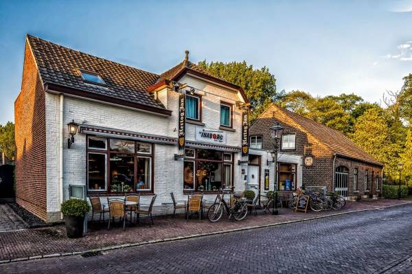 Winkelruimte Lingsforterweg 11 Arcen