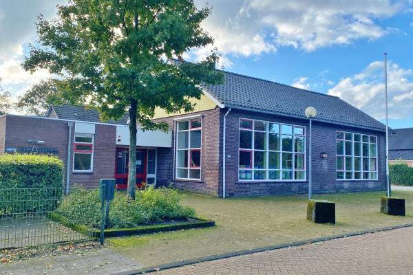 Maatschappelijk vastgoed Hunzeweg 22 Nieuw Annerveen