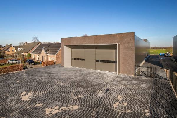 Bedrijfsruimte Dorpsstraat 22 Loosbroek