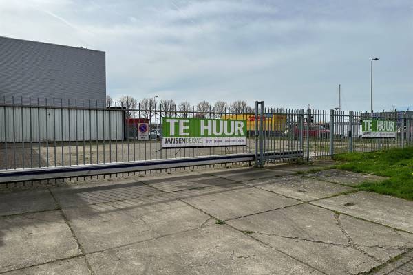 Verhard buitenterrein Nijverheidsweg 1 Alphen aan den Rijn