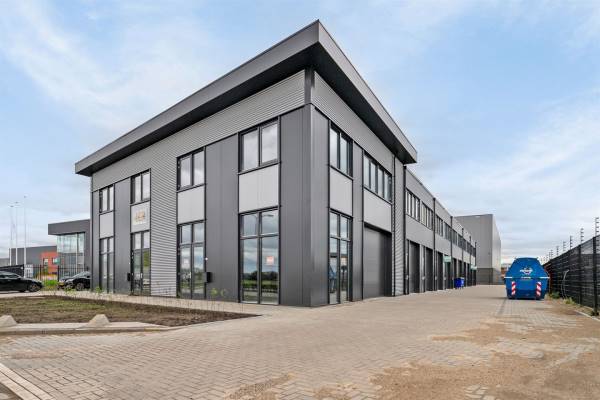 Bedrijfsruimte Neon 9U Oud Gastel