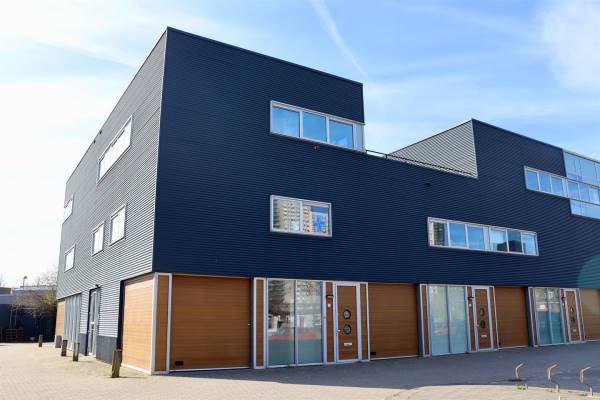 Bedrijfsruimte Theemsweg 25 Spijkenisse