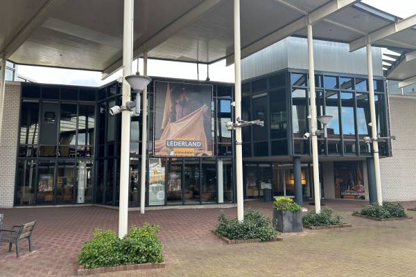 Winkelruimte Meubelplein 8 Leiderdorp