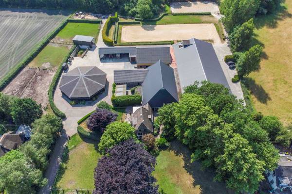 Agrarisch bedrijf Stapelerweg 2 de Wijk