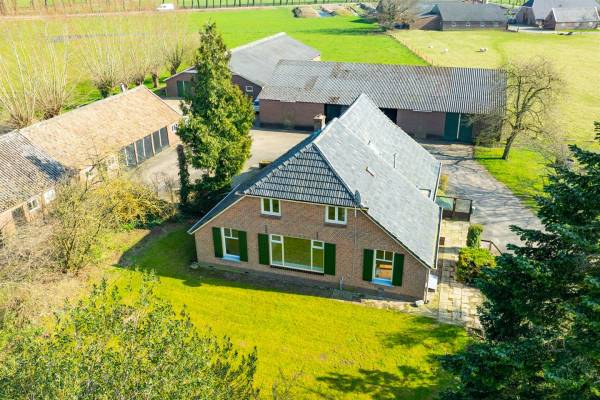 Agrarisch bedrijf Varsselseweg 37 Hengelo (GE)