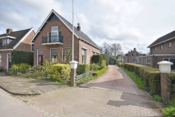 Bedrijfsruimte Tjaerdawei 31 Rinsumageast