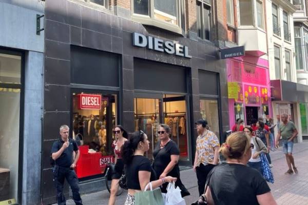 Winkelruimte Spuistraat 32- 34 Den Haag