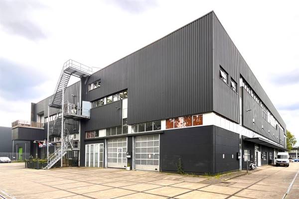 Bedrijfsruimte Neutronstraat 5- 8 Groningen