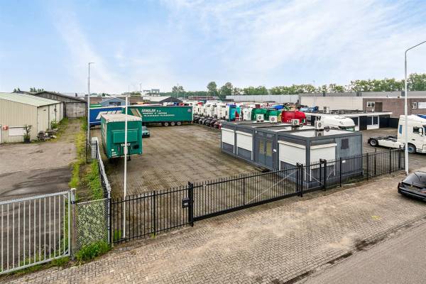 Verhard buitenterrein de Vlotkampweg 8 Nijmegen