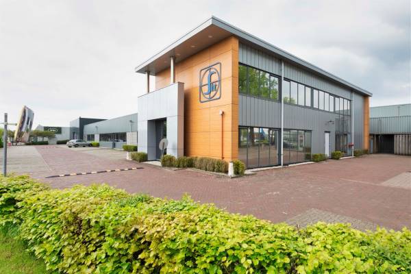 Bedrijfsruimte A G Bellstraat 2 Hoogeveen
