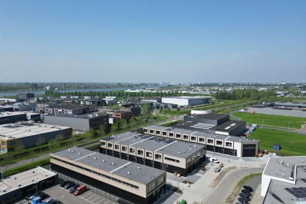 Bedrijfsruimte Olivijn 513 Dordrecht