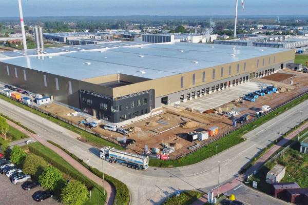 Bedrijfsruimte Slakweidestraat 45Maasmechelen BELGIE Stein