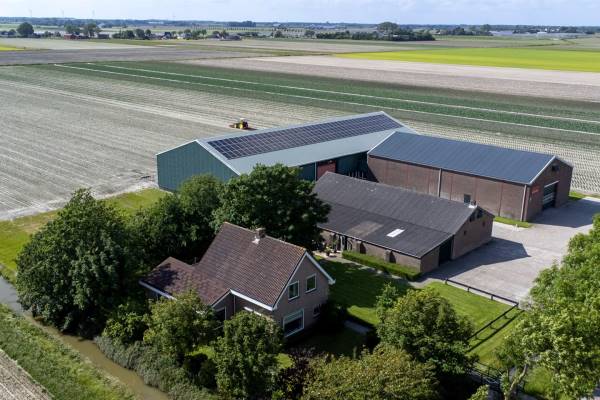 Agrarisch bedrijf Terpweg 7 Tuitjenhorn