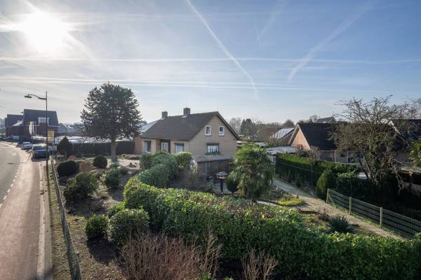 Bedrijfsruimte Pastoor van Breugelstraat 40a Bosschenhoofd