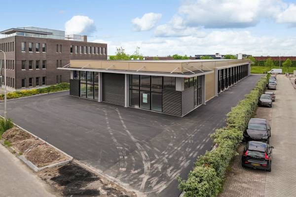 Bedrijfsruimte Alexander Cohenwei 8a Leeuwarden