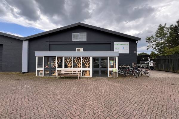 Bedrijfsruimte Koningsweg 8 Groningen