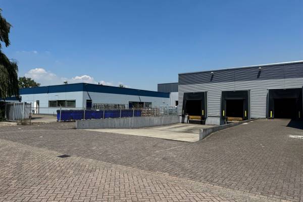 Bedrijfsruimte Tinweg 9 en Magnesiumweg 5 Heerenveen