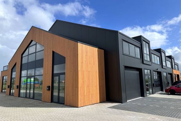 Bedrijfsruimte Dijkleger 83 Vianen (UT)
