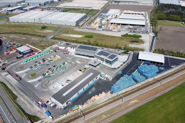Bedrijfsruimte Vaartkant 5 Roosendaal