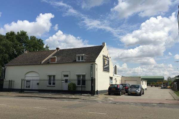 Verhard buitenterrein Nusterweg 101 Sittard