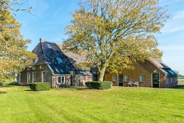 Bedrijfsruimte M&#25 1 Peazens
