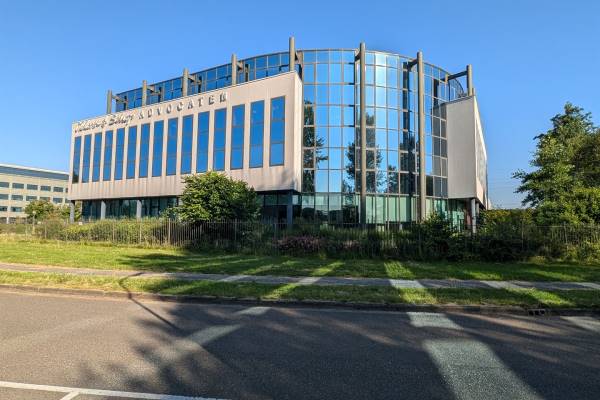 Bedrijfsruimte Versterkerstraat 4 Almere