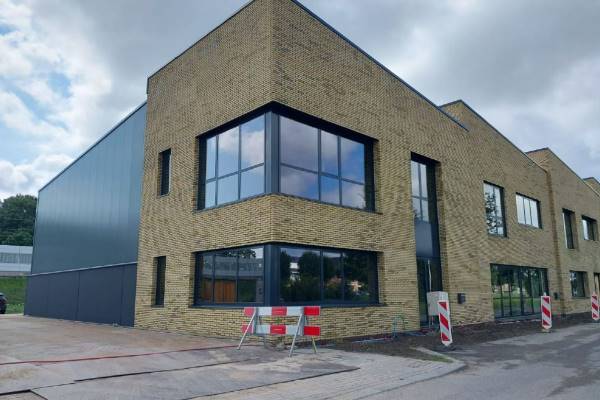 Bedrijfsruimte Van der Waalsstraat 10 Zoetermeer