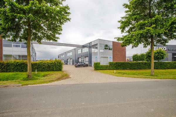 Bedrijfsruimte Manege 6F Elst (GE)
